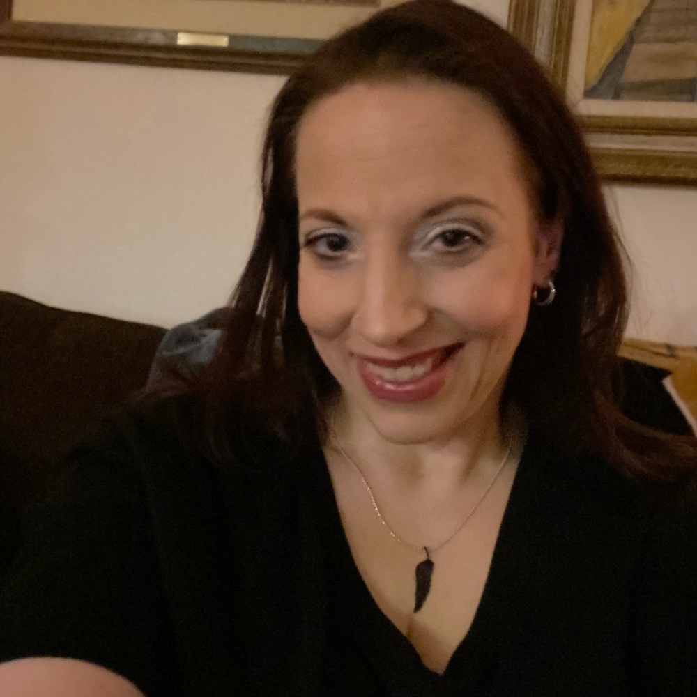 Meet your Posher, Angela